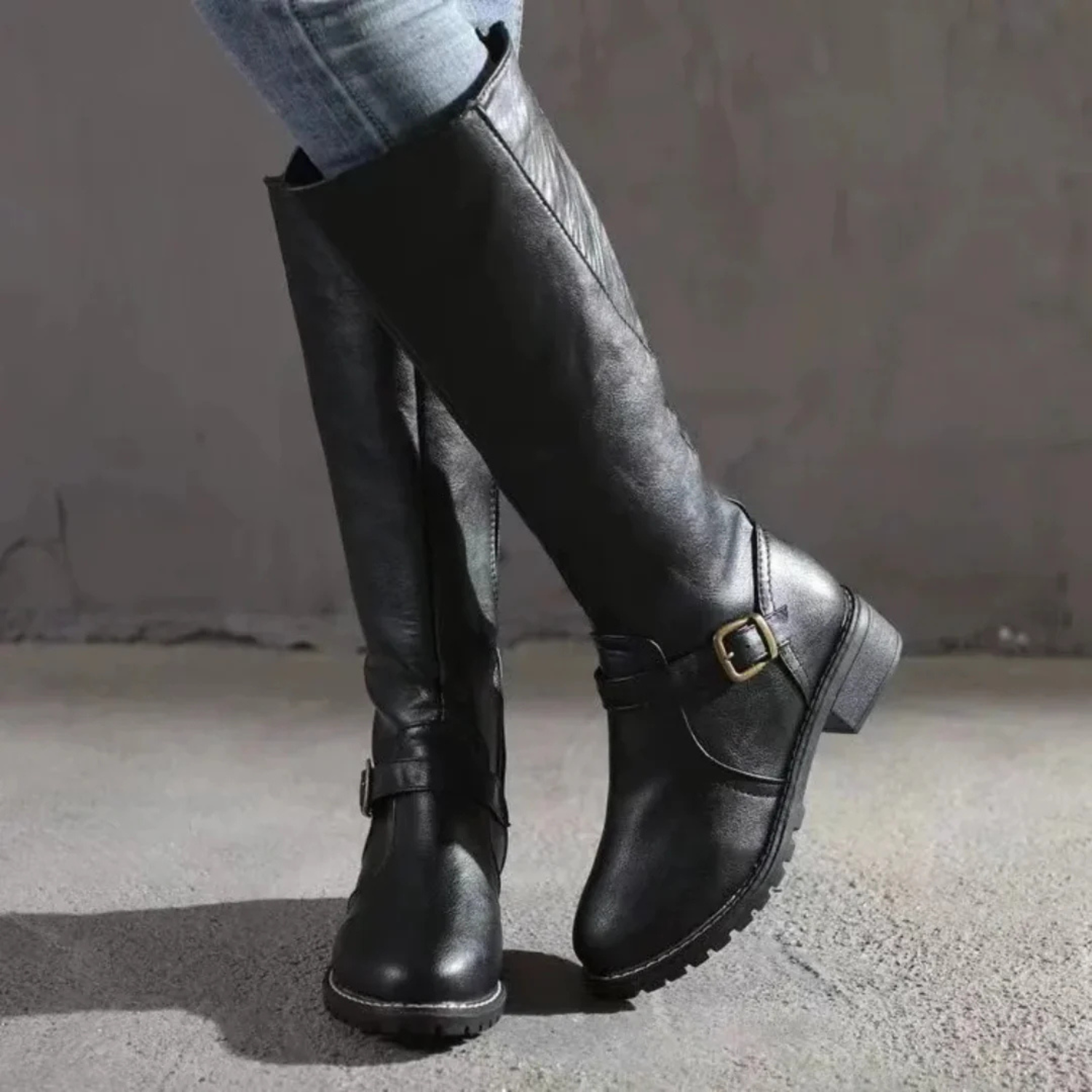 Women's Classic Leather Boots