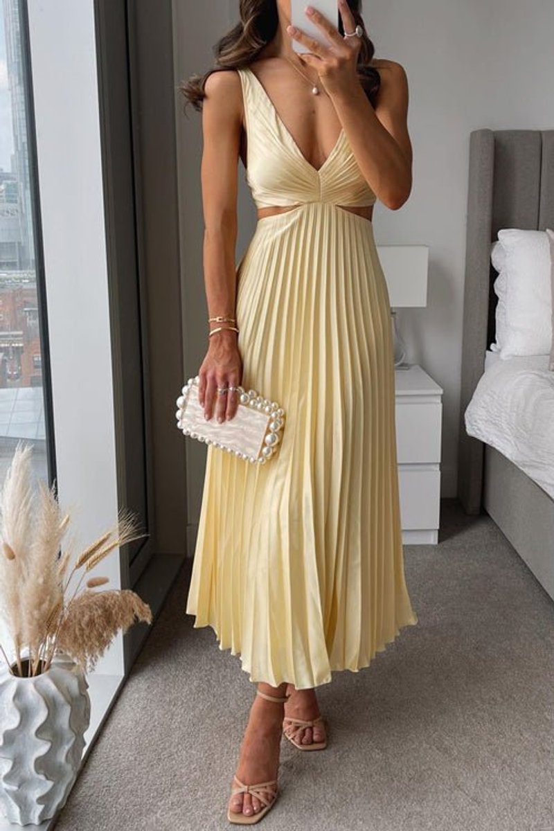 Mother of the Bride Dress Sleeveless V-Neck Pleated Maxi - Yellow
