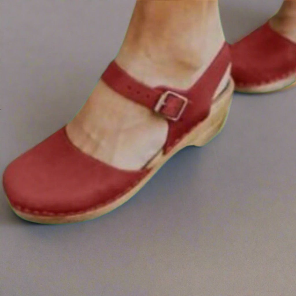 Women's Comfortable Sandals Leather Ankle-Strap Wooden Platform Clogs - Red