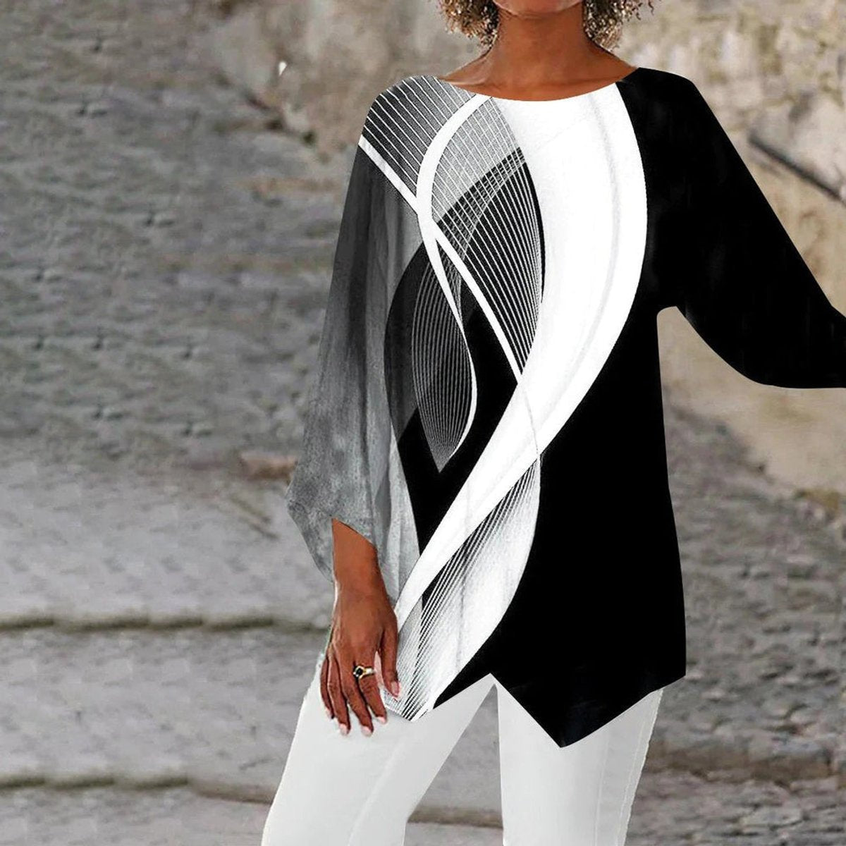 Women's Geometric Print Long-Sleeve Relaxed Tunic Top - Black and White