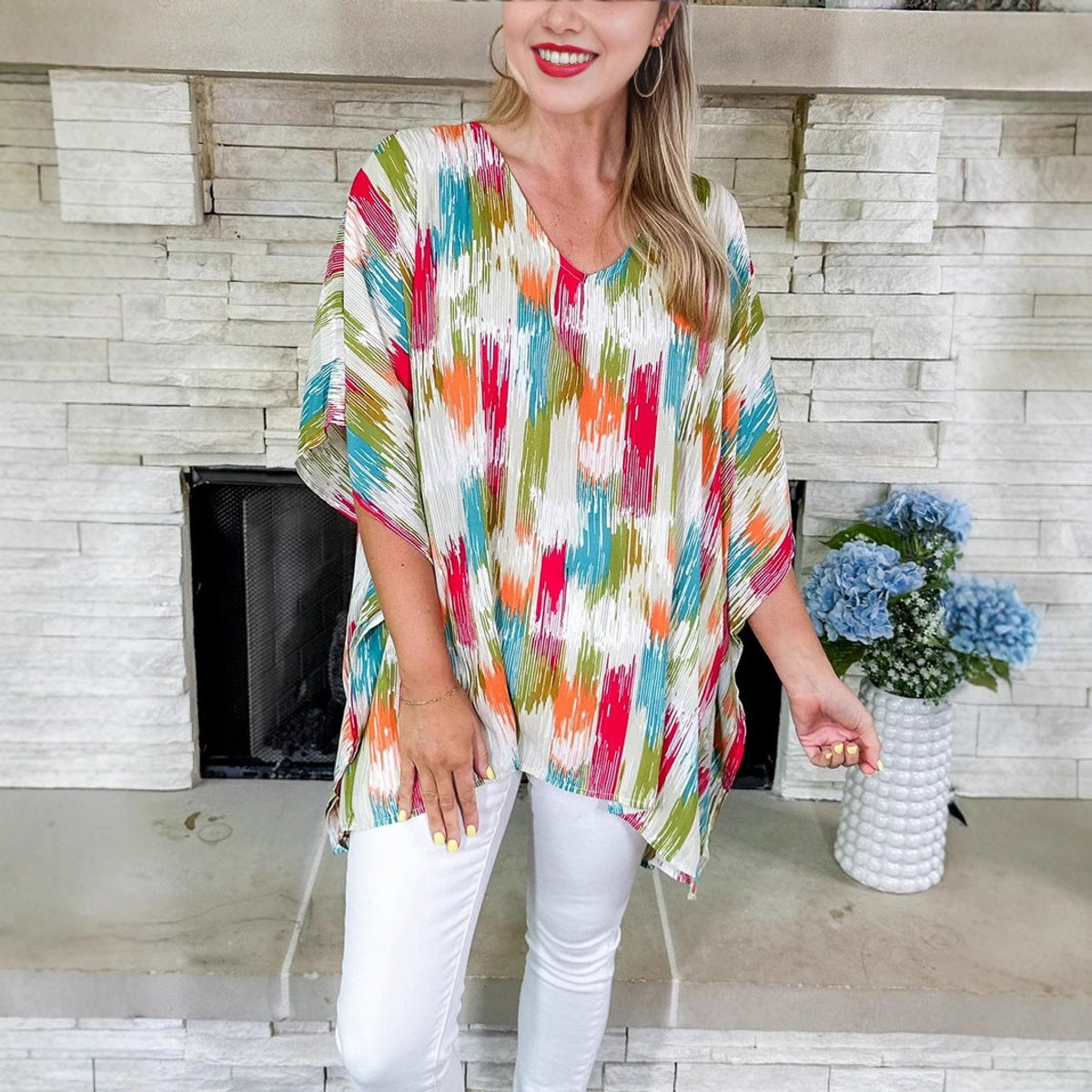 Women's Relaxed-Fit V-Neck Abstract Print Tunic Top