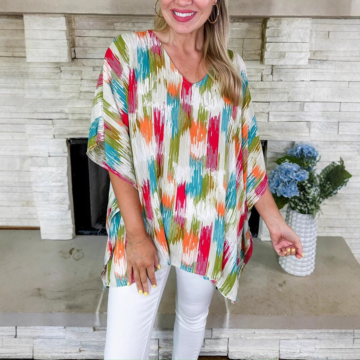 Women's Relaxed-Fit V-Neck Abstract Print Tunic Top