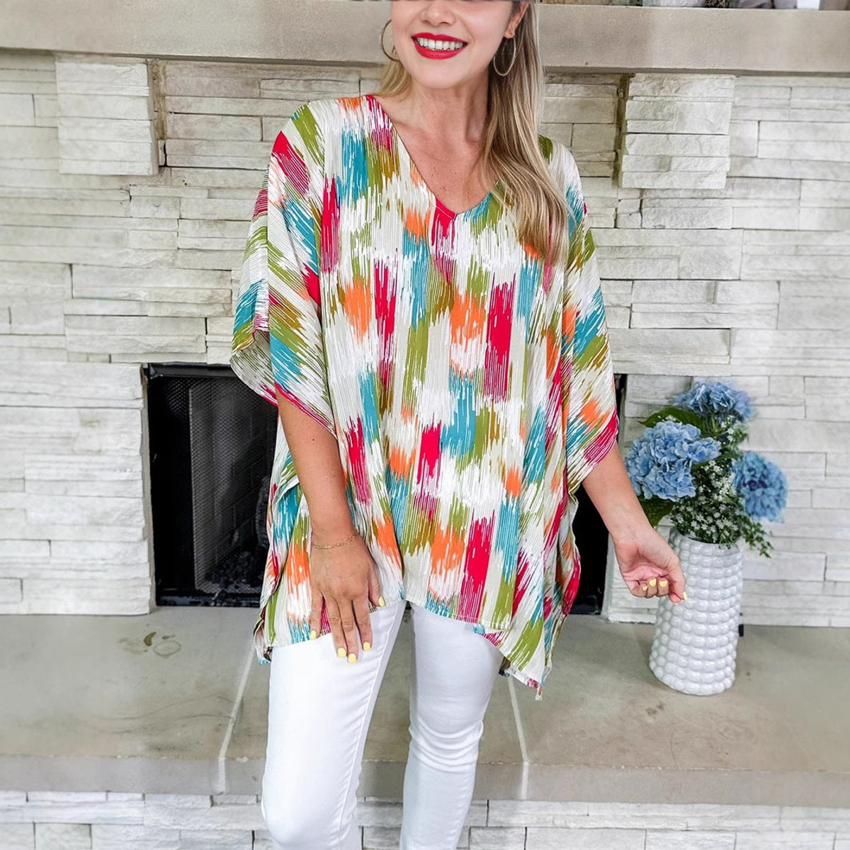 Women's Relaxed-Fit V-Neck Abstract Print Tunic Top