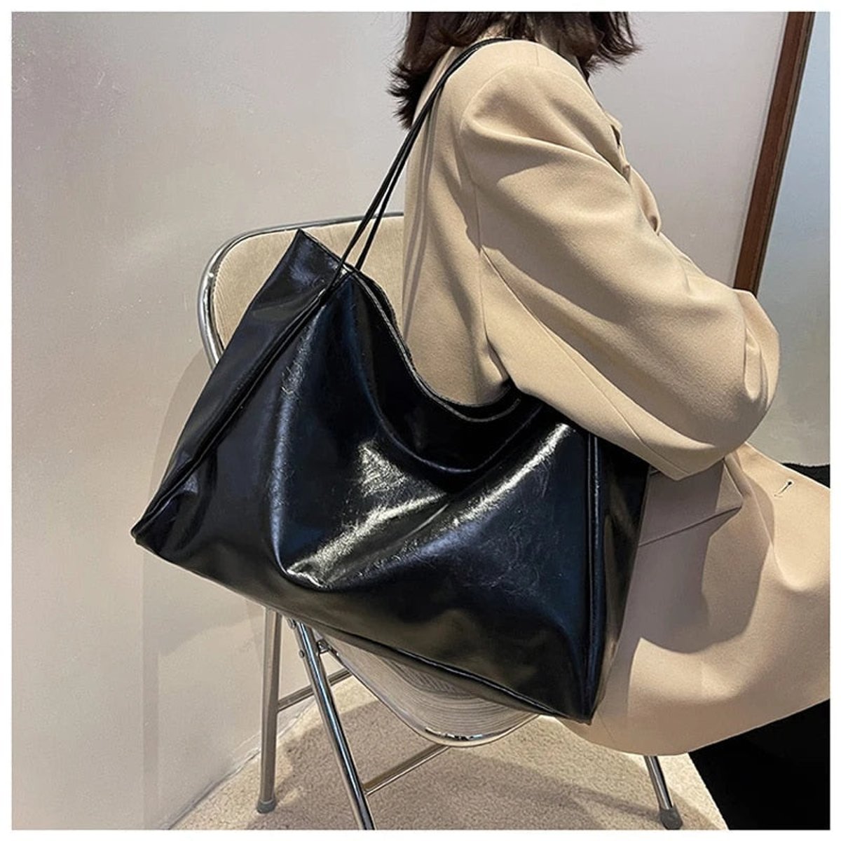 Women's Retro Large-Capacity Faux Leather Shoulder Tote Bag