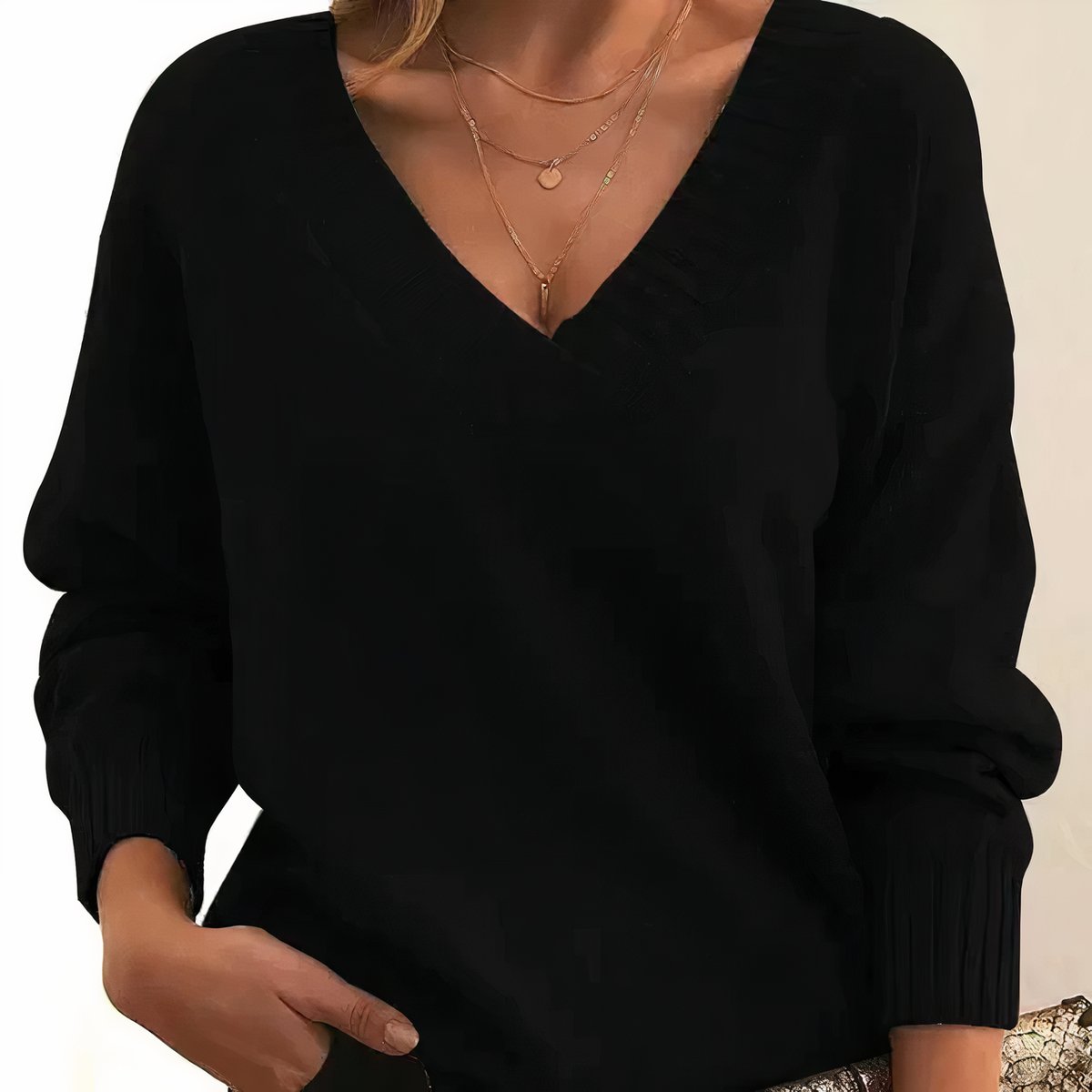 Women's V-Neck Long Sleeve Cashmere Blend Knit Sweater - Black
